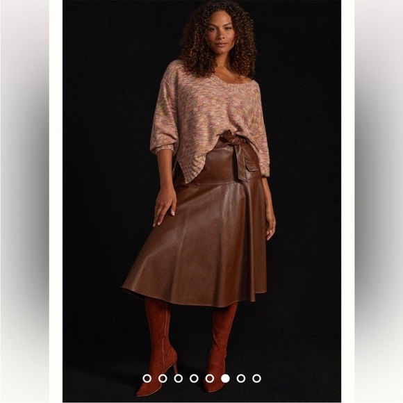 Anthropologie NWT Piloro Deep-V
Sweater Size L. - Picture 6 of 16